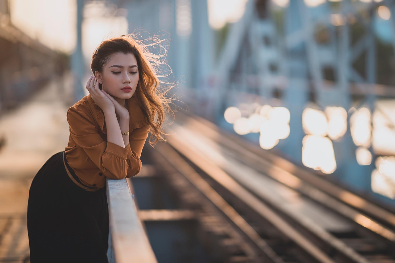 fashion, nature, woman, beautiful, model, beauty, pretty, young, lady, girl, style, pose, outdoors, urban, city, sunset, portrait