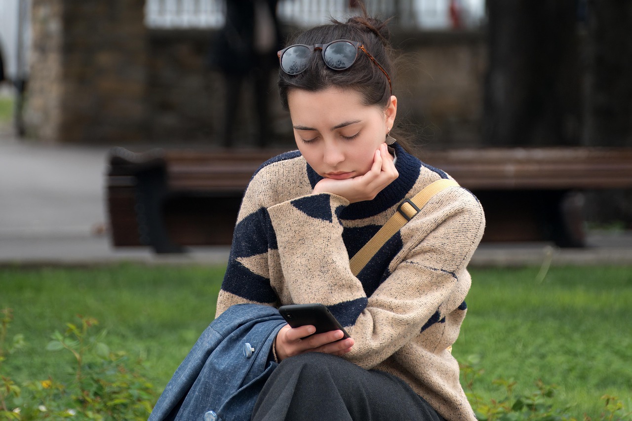 woman, face, sunglasses, phone, technology