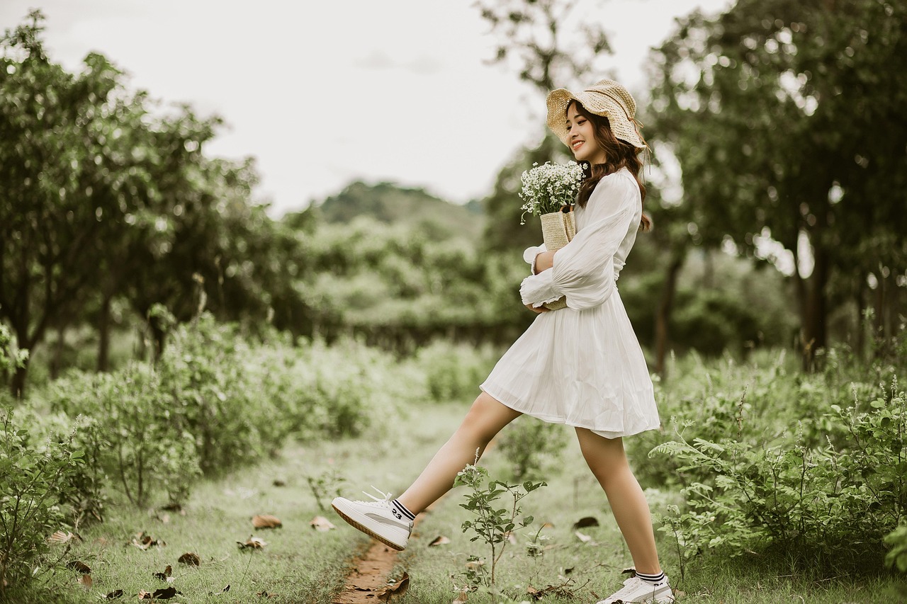 girl, nature, fashion, beautiful flowers, flower wallpaper, flowers, woman, dress, hat, flower background, style, smile, happy, meadow, outdoors